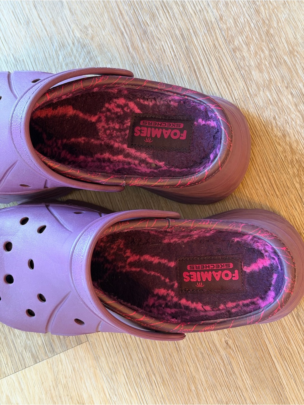 Skechers Foamies Purple Slip-On Clog Sandals faux fur lining size 9 plum - Picture 2 of 4